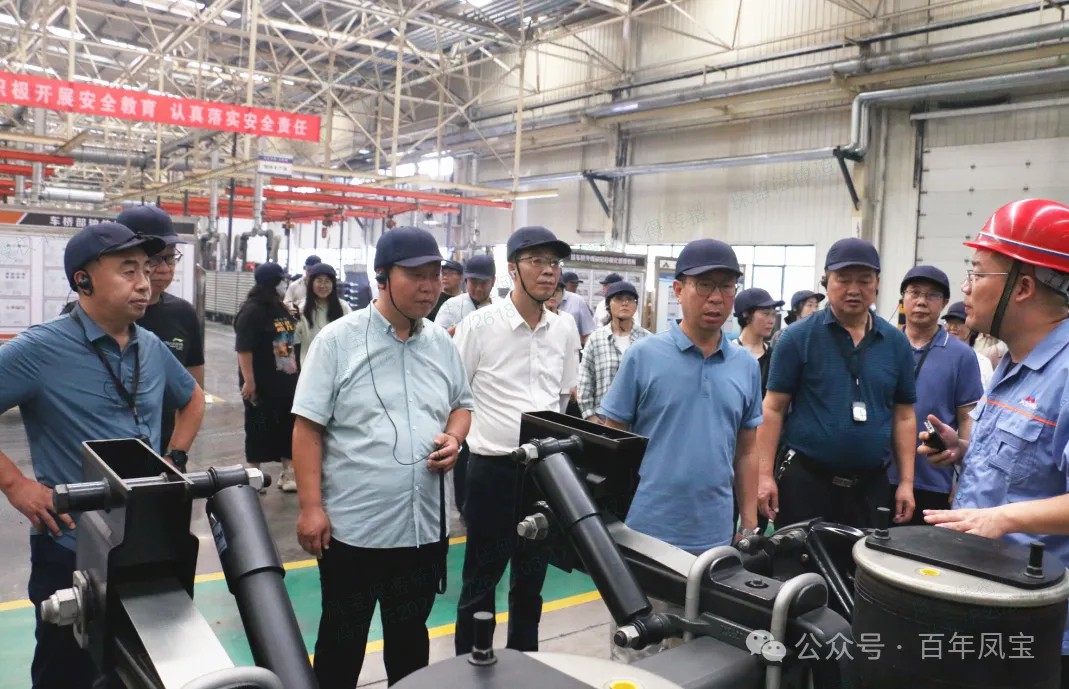 安阳市政府办公室机关党委主题党日活动走进乐玩体育重科